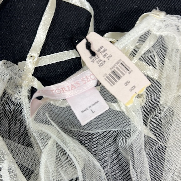 Lingerie - Picture 3 of 3